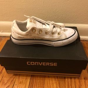 Youth converse size 1.5